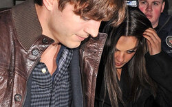 Ashton Kutcher besucht Mila Kunis in London 