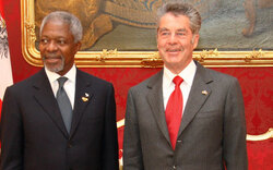 Opernball: Fischer bringt Kofi Annan