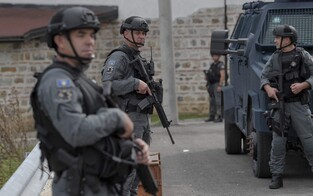 Kosovo alarmiert: Serbische Armee rückt aus drei Richtungen vor