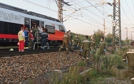 Defekte Weiche: ÖBB-Zug evakuiert