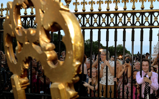 Jubel vor dem Buckingham Palace