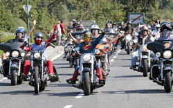 25.000 Bikes bei Harley-Parade