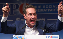 Sonntagsfrage: FPÖ baut Platz 1 aus