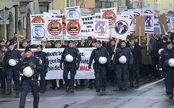 Burschenschafter-Marsch: Polizist verletzt