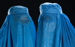 Schweiz: Zustimmung zu Burka-Verbot schwindet