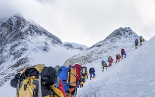Nepal erwägt 15.000 US-Dollar Gebühren für Everest-Besteigung