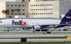 Luftfracht-Schwäche macht FedEx zu schaffen