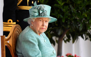 60.000-Euro-Geschenk: Geheimakten zeigen Sonderwünsche der Queen