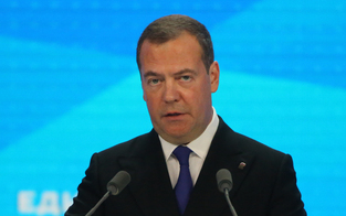 Medwedew droht Ukraine mit Forderung nach totaler Kapitulation