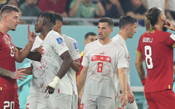 3:2 - Schweiz schnappt sich gegen Serbien das letzte Achtelfinal-Ticket
