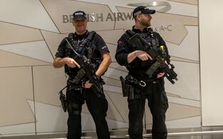 Londoner Polizisten gaben aus Protest Waffenscheine ab