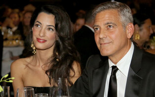 Clooneys 55er: Das bekam er von Amal