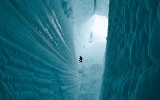 Dachsteingebiet: Alpinisten aus Eisrinne gerettet