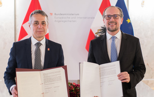 Schallenberg vereinbart Abkommen mit der Schweiz