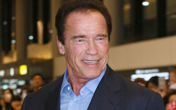 Arnie schenkt Affären-Sohn einen Jeep