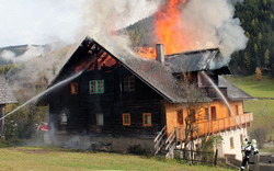 Bauernhaus bei Brand schwer beschädigt 