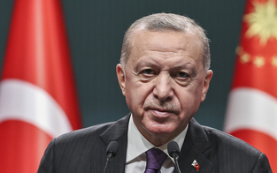 Erdogan kündigt vorgezogene Wahlen in Türkei am 14. Mai an
