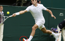 Federer muss Schuhe wechseln