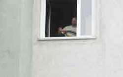 Einjähriger aus viertem Stock aus Fenster gestürzt