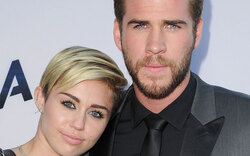 Miley Cyrus & Liam Hemsworth zeigen ihre Liebe