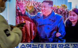 Kim zeigt sich mit Tochter: Was plant Nordkoreas Machthaber mit ihr?