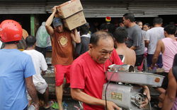 Nach "Haiyan": Chaos und Plünderungen