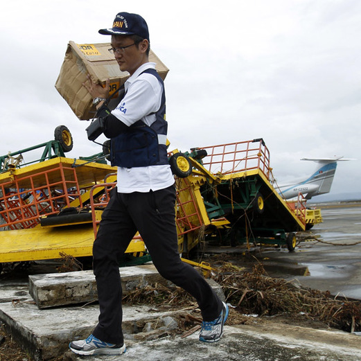 Nach Taifun: Endlich internationale Hilfe