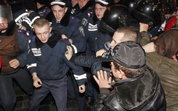 EU-Proteste in Kiew spitzen sich zu
