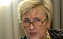 Monika Lindner fehlt im Nationalrat - verzichtet sie auf Mandat ?