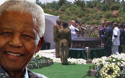 Nelson Mandela in Heimatdorf beigesetzt