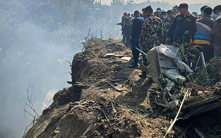 Flugzeug mit 72 Insassen in Nepal abgestürzt