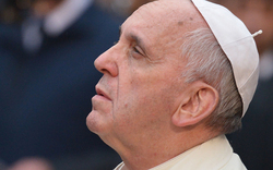 Papst entschuldigt sich für Kindesmissbrauch