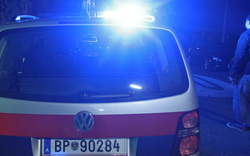 Horror-Crash: Polizisten retten Frau das Leben