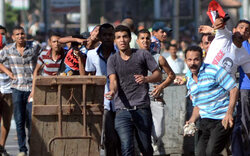 Tote bei Straßenschlachten - Mursi in U-Haft 