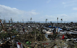 Horror-Taifun: Mindestens 10.000 Tote