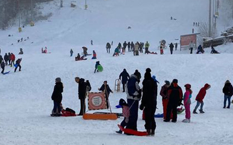 Massen-Ansturm auf Skigebiet am Semmering